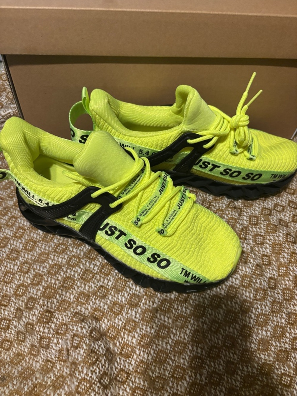Just So So Women’s Neon Yellow Athletic Sneakers size 36/5.5 US / Kids 4 . New